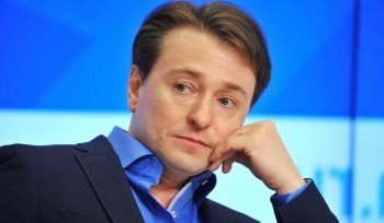 Баста и Цой: как Сергей Безруков сравнил двух легенд